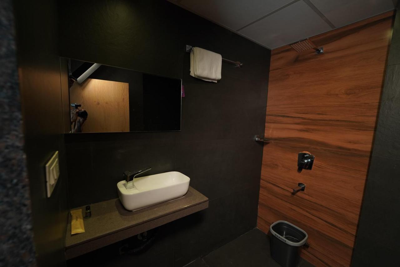 Southern Residency Kochi Екстер'єр фото