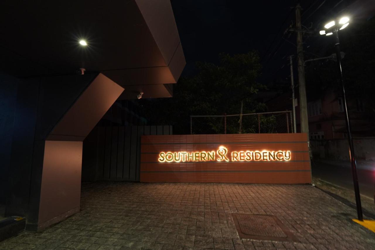 Southern Residency Kochi Екстер'єр фото